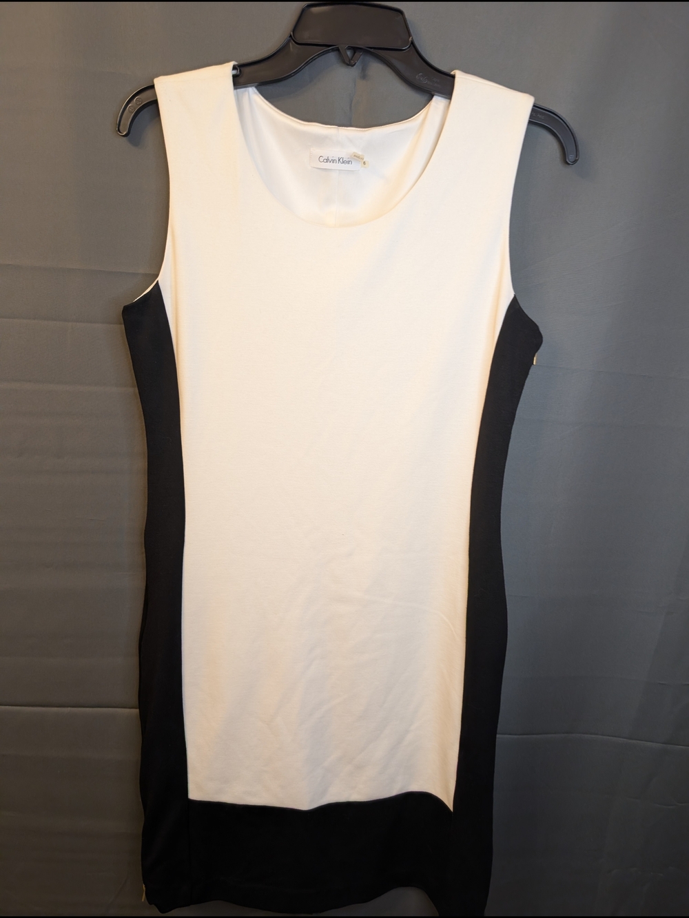 Calvin Klein Winter White and Black Sleeveless Sheath Top